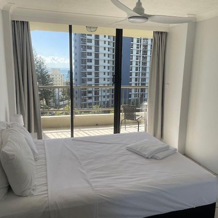 Aristocrat Apartments Голд-Кост Экстерьер фото