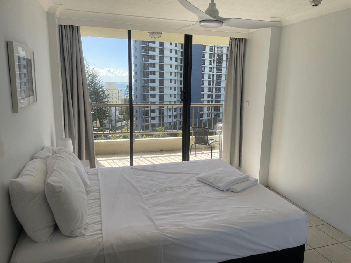 Aristocrat Apartments Голд-Кост Экстерьер фото
